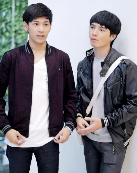 เห็นไหม ทำน่าแบบนี้กูก็ยังหล่อ