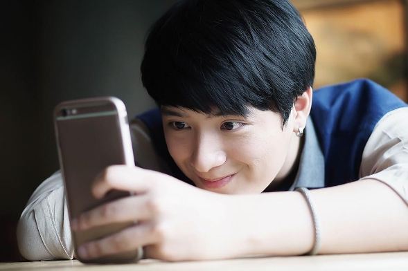 กู live อยู่ แฟนคลับกูเยอะ