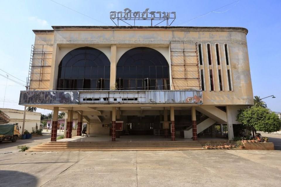 โรงภาพยนตร์ชั้น 2 ในเมืองไทย