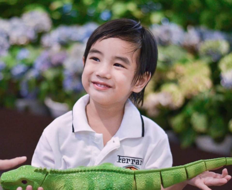 ยิ้มหวานอีกแล้ว