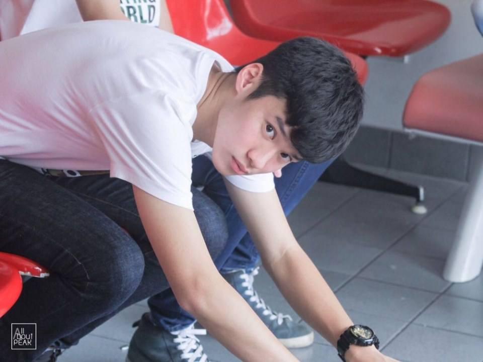 เด็กที่ไหนหลงทางมาเนี่ย แวะดื่มน้ำบ้านเราก่อนสิ่