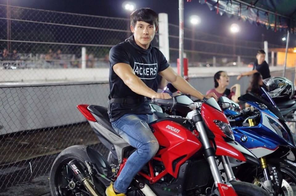 หนุ่มหล่อตามไอจี