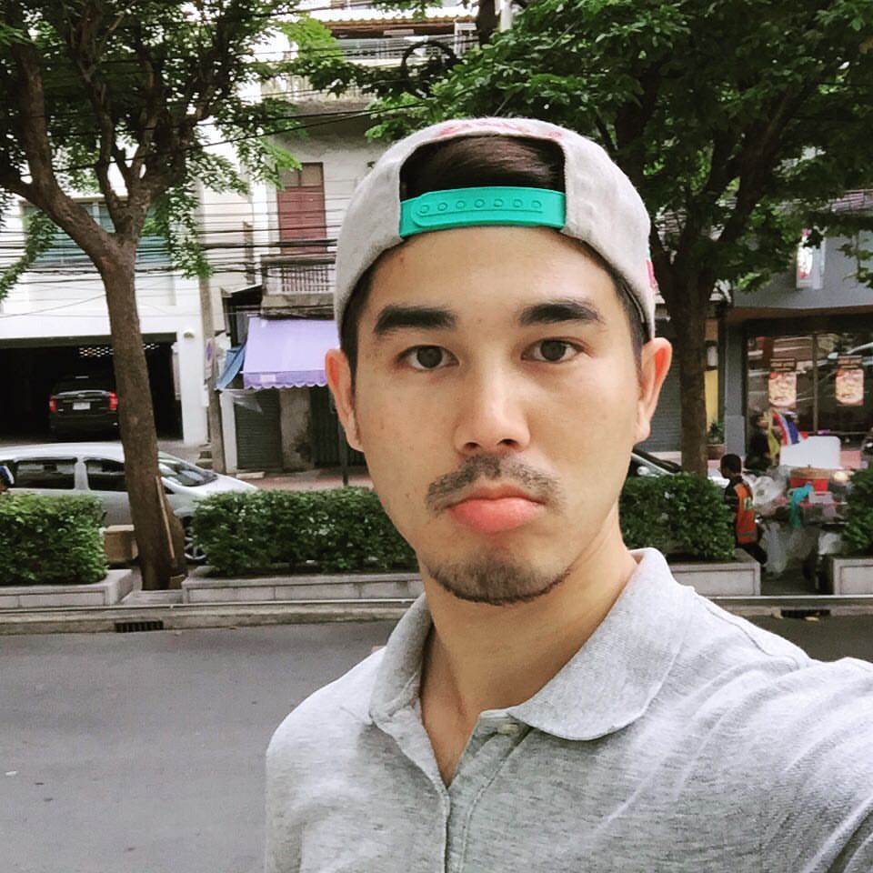 หนุ่มหล่อตามไอจี