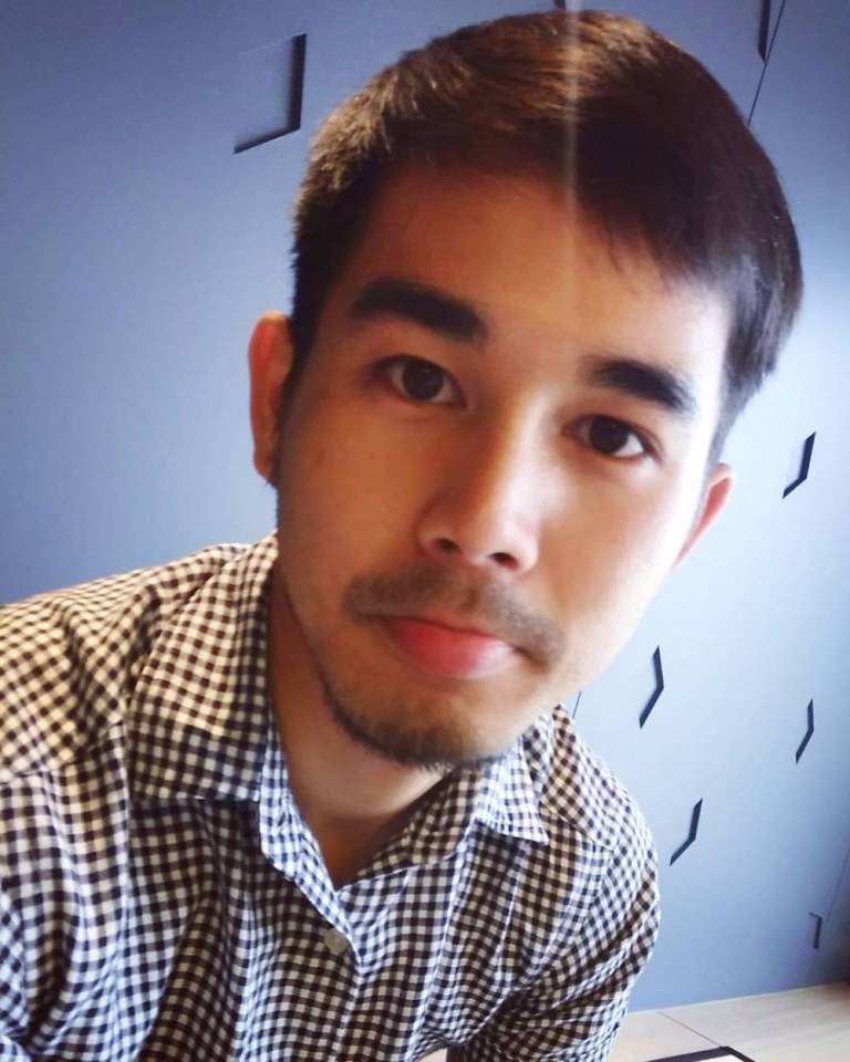 หนุ่มหล่อตามไอจี