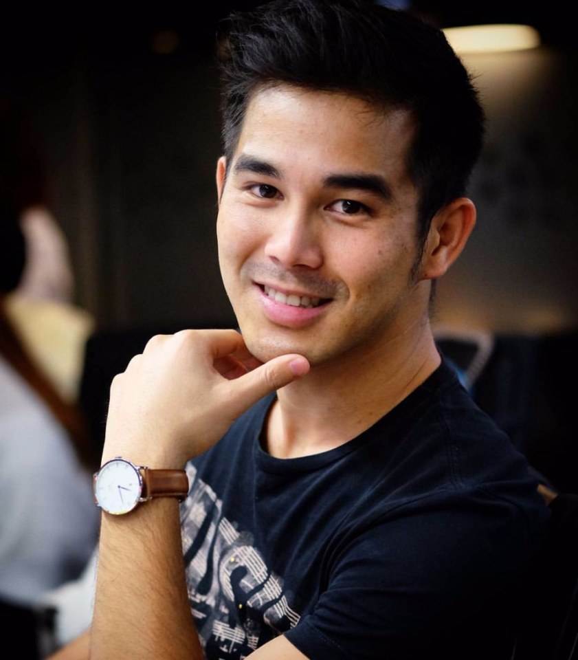 หนุ่มหล่อตามไอจี