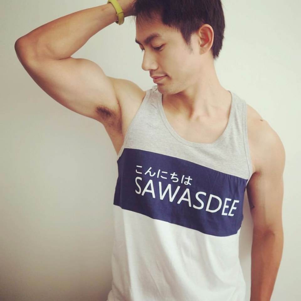 หนุ่มหล่อตามไอจี