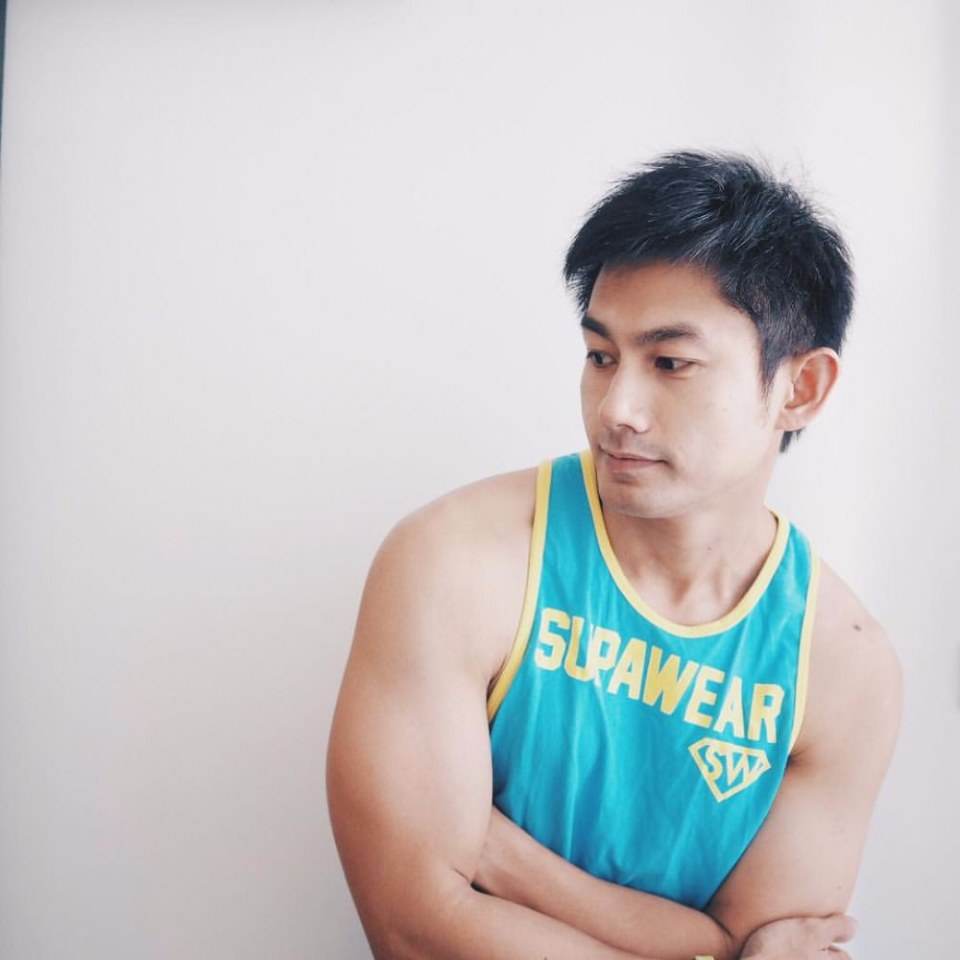 หนุ่มหล่อตามไอจี