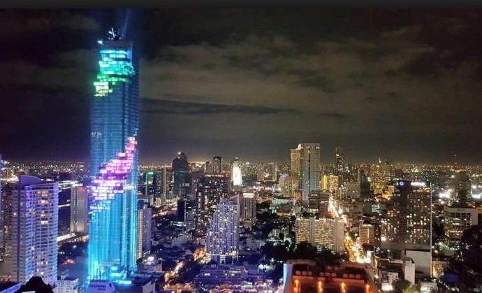 ตึกมหานคร MAHANAKHON ที่หนึ่งของเมืองไทย