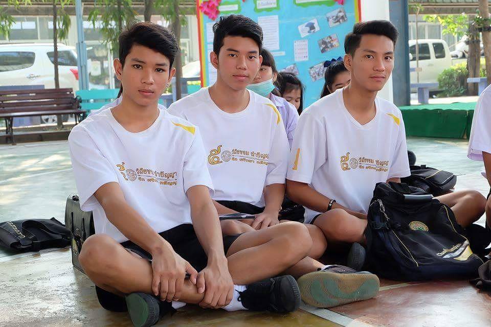FB :  Euro'Anansit Bootsri , IG : euro_anansit.bootsri