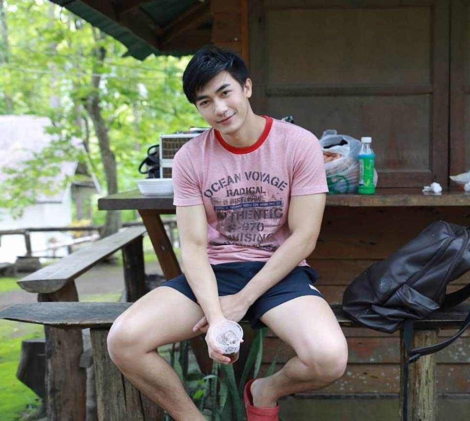 ขาวจนอยากได้