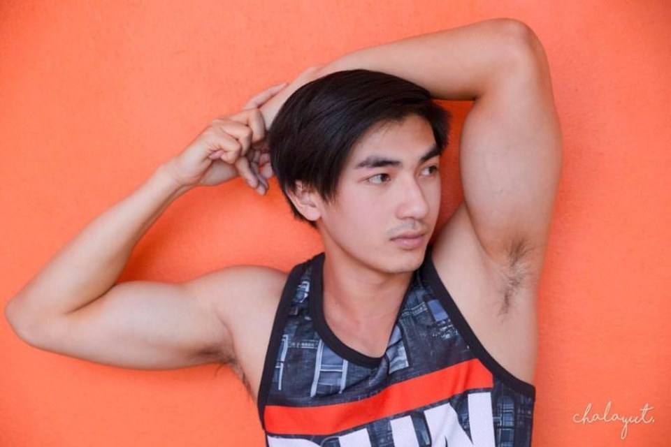 ขาวจนอยากได้