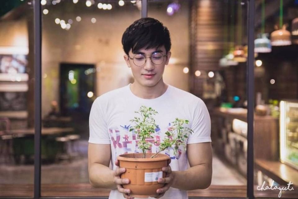 ขาวจนอยากได้