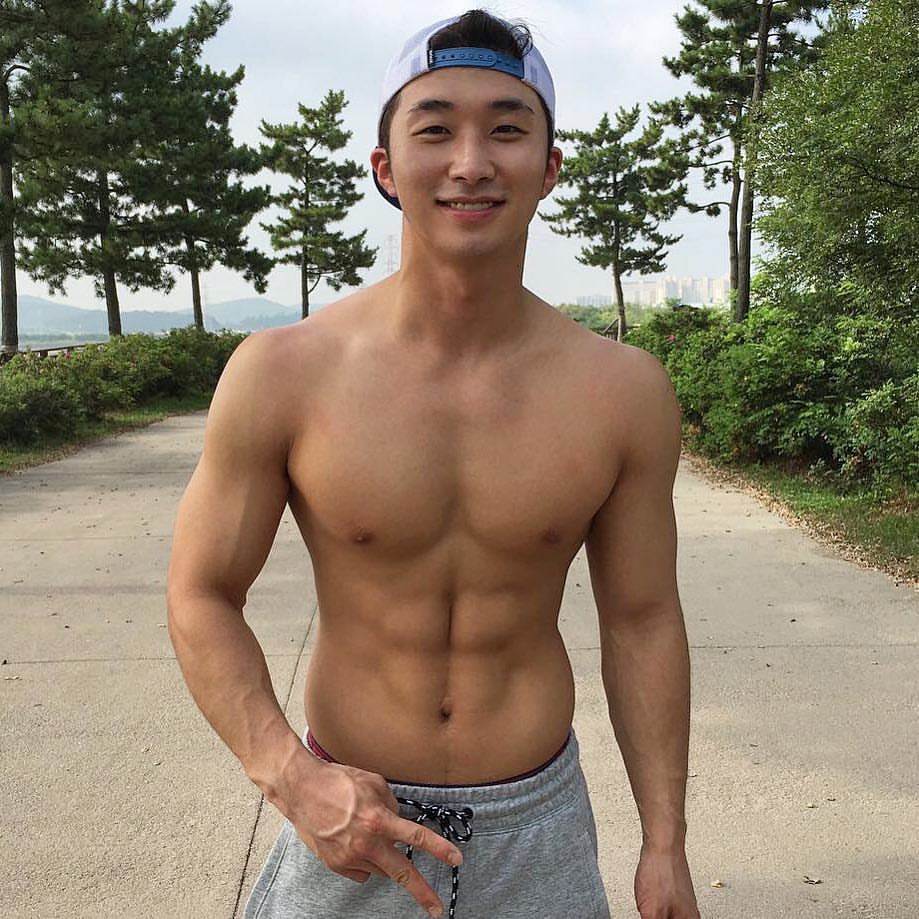 เลียแบบจัดหนัก