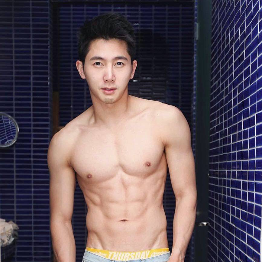 เลียแบบจัดหนัก