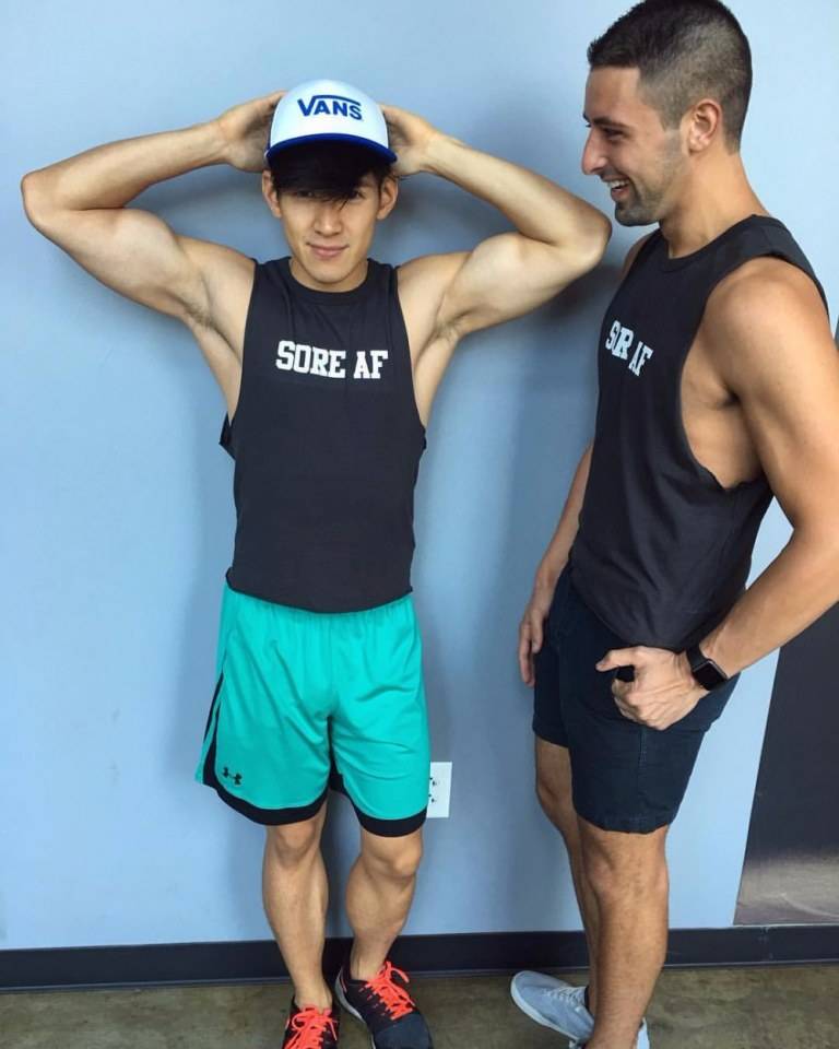 เลียแบบจัดหนัก