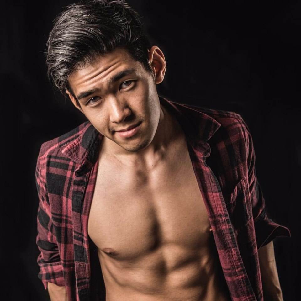 เลียแบบจัดหนัก