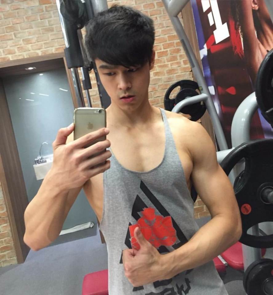 เลียแบบจัดหนัก