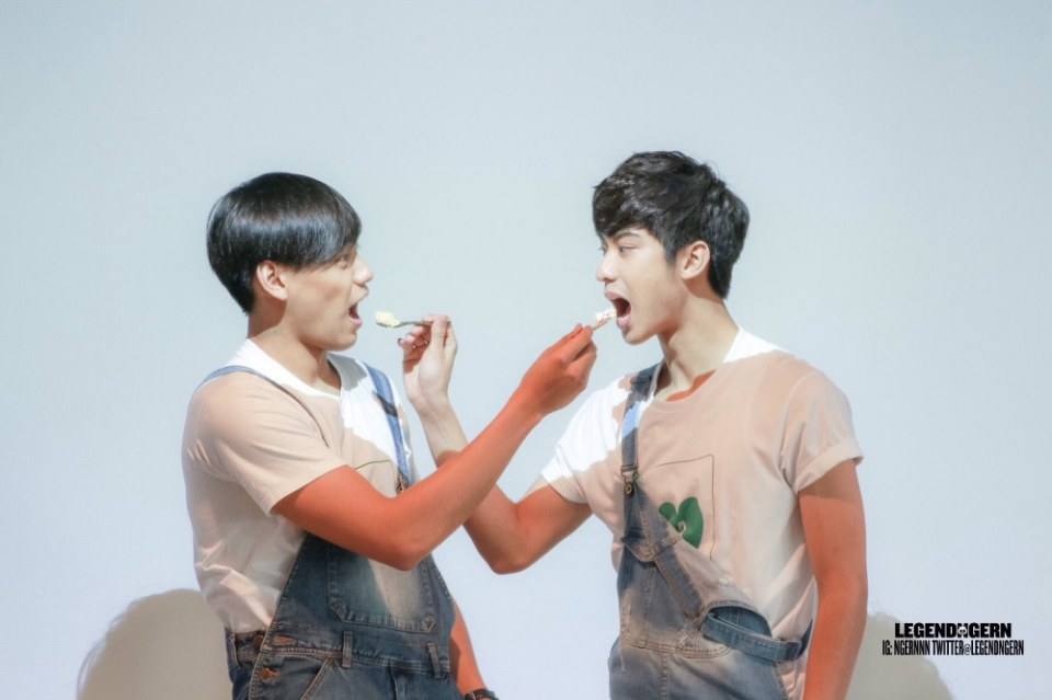 เงินออกัสอีกคู่ที่น่ารัก