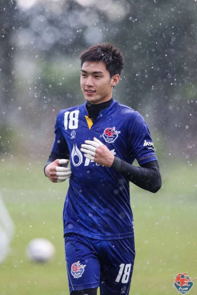 ตี๋ บุญเกีรยติ นักบอลหล่อ "เป้าตุง"