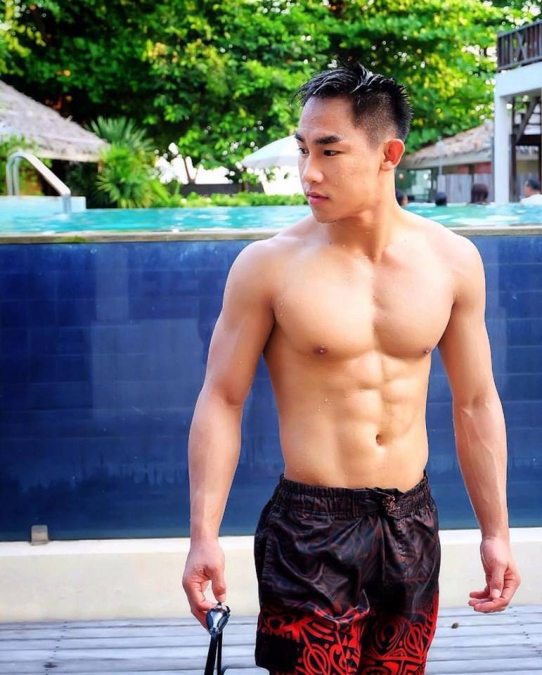 ตี๋แซ่บน้ำแตก