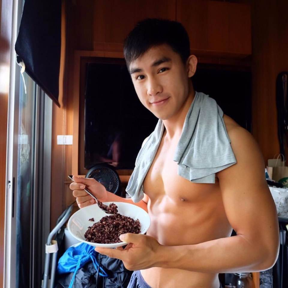 ตี๋แซ่บน้ำแตก