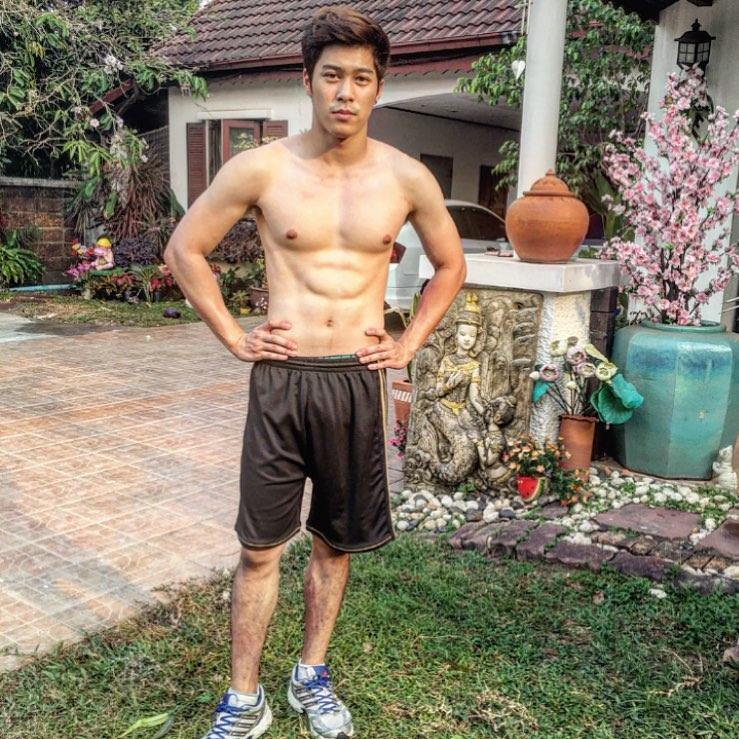 หล่อแซ่บเบอร์นี้