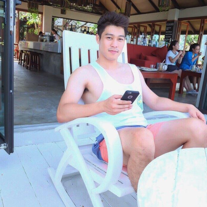 หล่อแซ่บเบอร์นี้