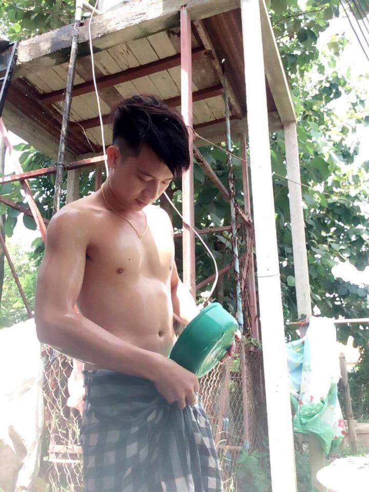 มนต์รักผ้าขาวม้า