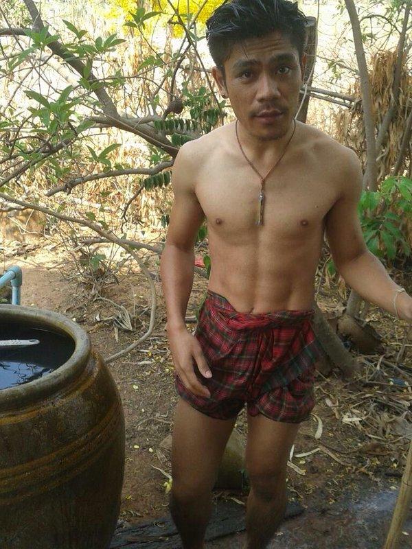 มนต์รักผ้าขาวม้า