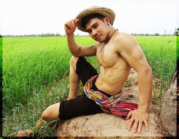 มนต์รักผ้าขาวม้า