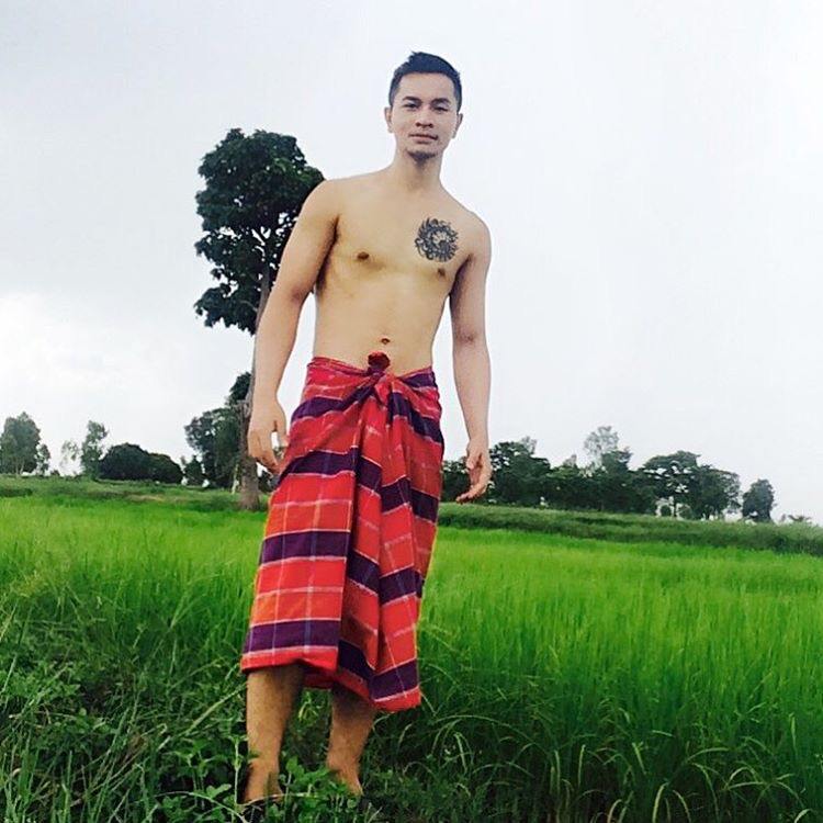 มนต์รักผ้าขาวม้า