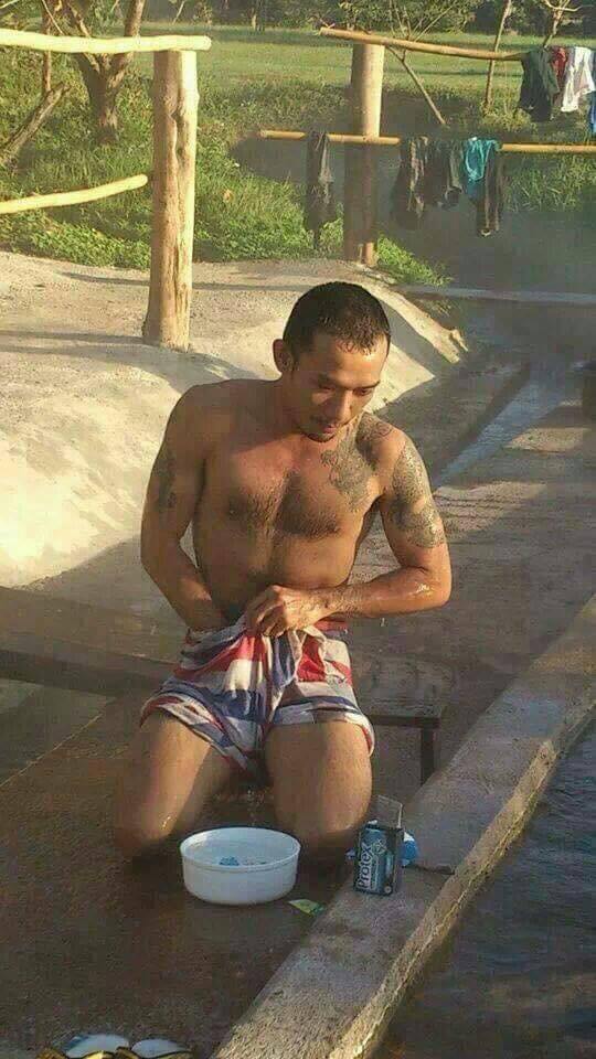 มนต์รักผ้าขาวม้า