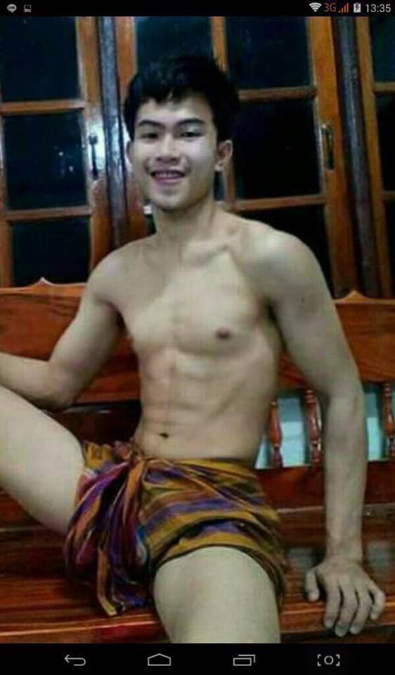 มนต์รักผ้าขาวม้า