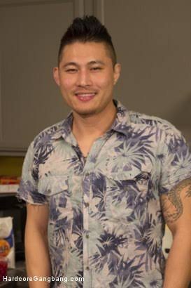 Jeremy Long พระเอกเอเชียแห่งวงการหนังโป๊ชายหญิงอเมริกา กำลังเป็นที่ต้องการของตลาด