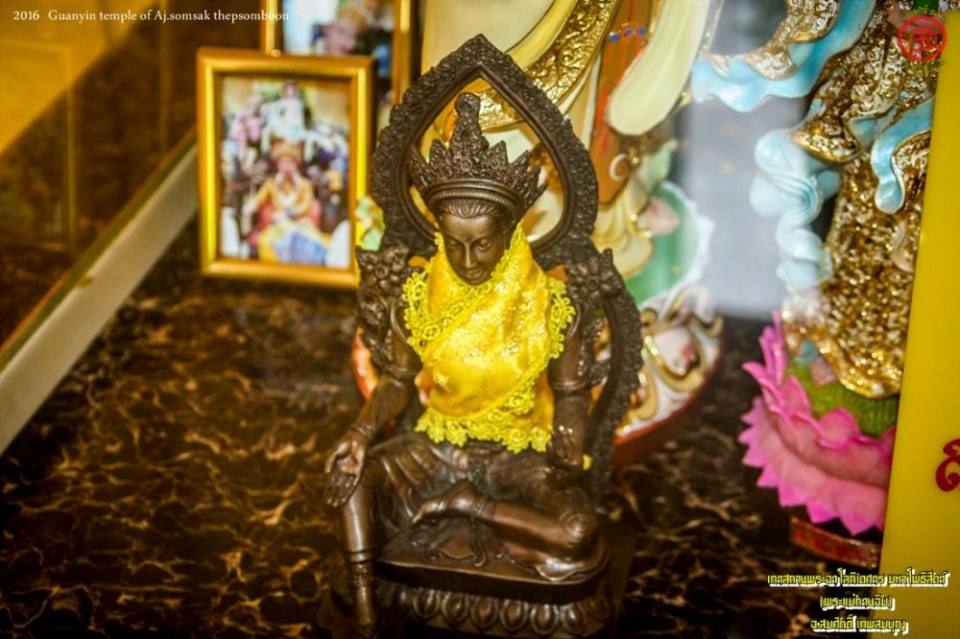 พระแม่กวนอิม ประดิษฐานที่ วิหารวัดประดู่ อัมพวา จังหวัดสมุทรสงคราม ท่านอาจารย์สมศักดิ์ เทพสมบุญ อัญเชิญจาก ประเทศจีน WatPradu Amphawa SamutSongkhram วิหารพระแม่กวนอิม ท่านอาจารย์สมศักดิ์ เป็นเจ้าภาพ ใ