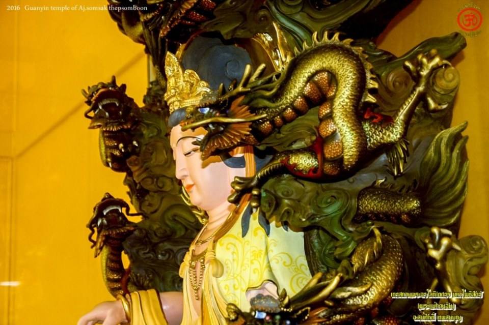 พระแม่กวนอิม ประดิษฐานที่ วิหารวัดประดู่ อัมพวา จังหวัดสมุทรสงคราม ท่านอาจารย์สมศักดิ์ เทพสมบุญ อัญเชิญจาก ประเทศจีน WatPradu Amphawa SamutSongkhram วิหารพระแม่กวนอิม ท่านอาจารย์สมศักดิ์ เป็นเจ้าภาพ ใ