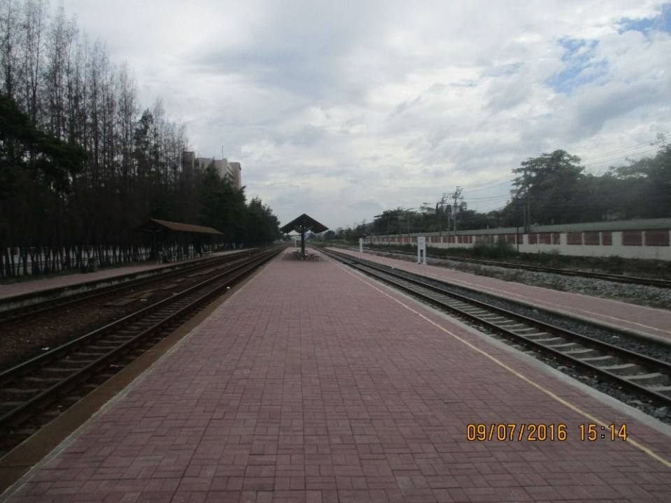 ป้ายหยุดรถไฟพระจอมเกล้าลาดกระบัง
