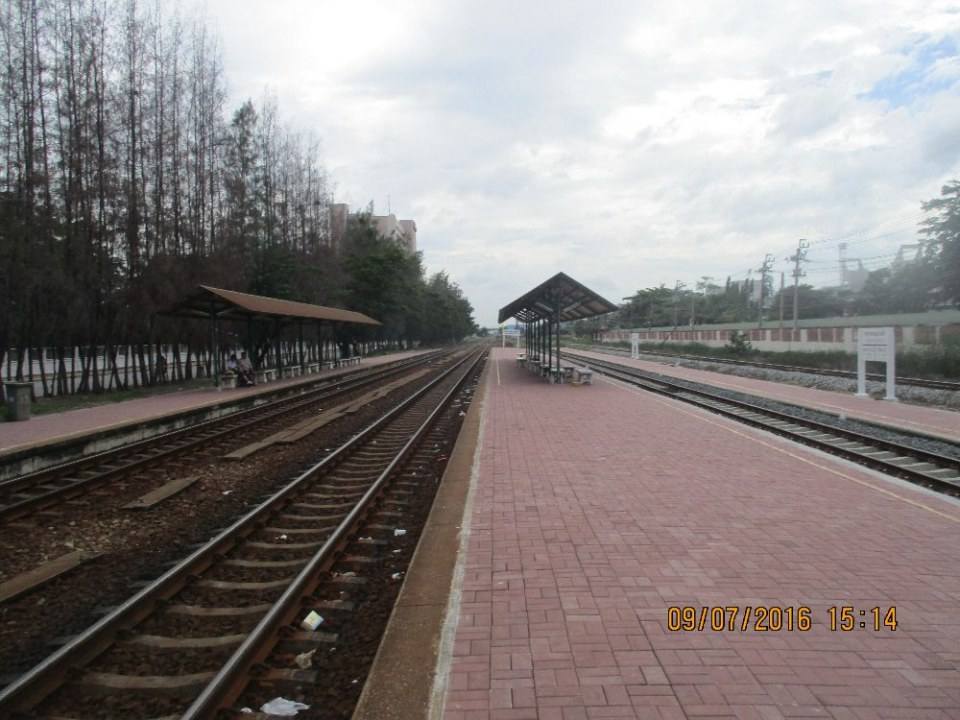 ป้ายหยุดรถไฟพระจอมเกล้าลาดกระบัง