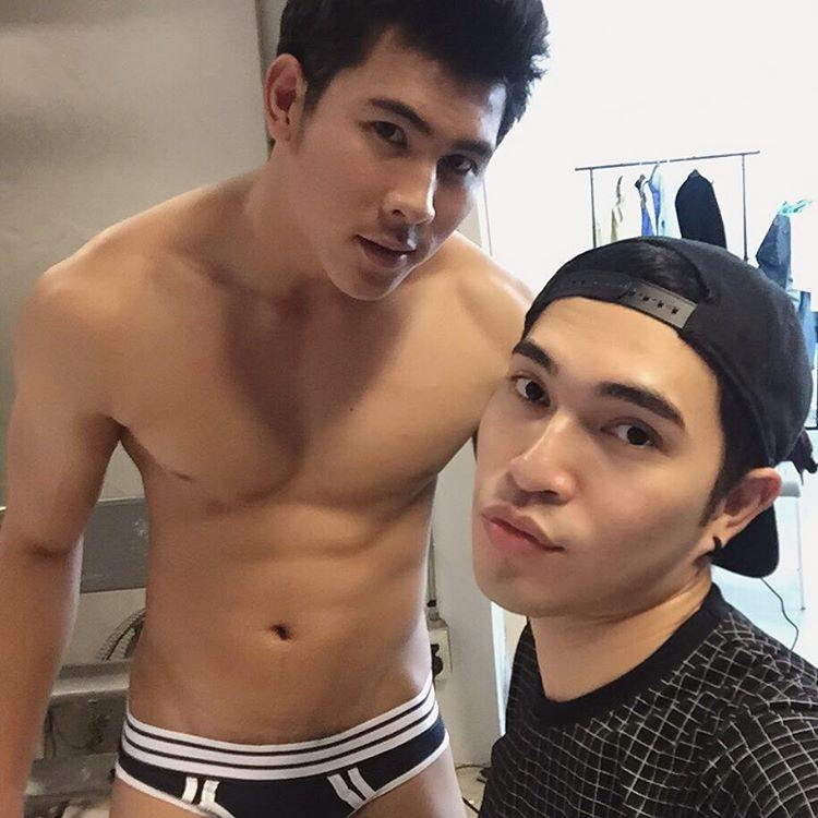 แซ่บแบบว่า...