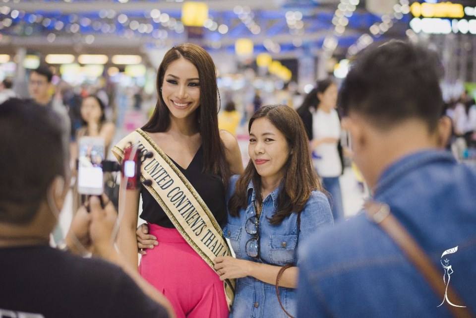 รวมภาพน้องโบว์ เดินทางไปประกวด Miss United Continents 2016