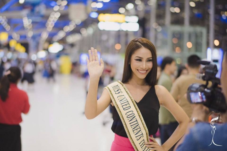 รวมภาพน้องโบว์ เดินทางไปประกวด Miss United Continents 2016