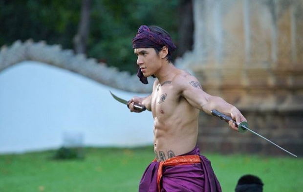 ไม่คิดไม่ฝัน "นิว ชัยพล" จะรับบทเจ้าชายแห่งเชียงเงิน โชว์หุ่นมัดกล้ามงามๆ สมเป็นโอรสรูปงาม