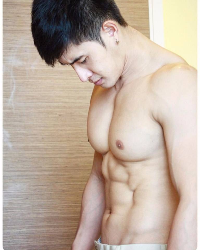 บ้ากล้าม นม วงแขน
