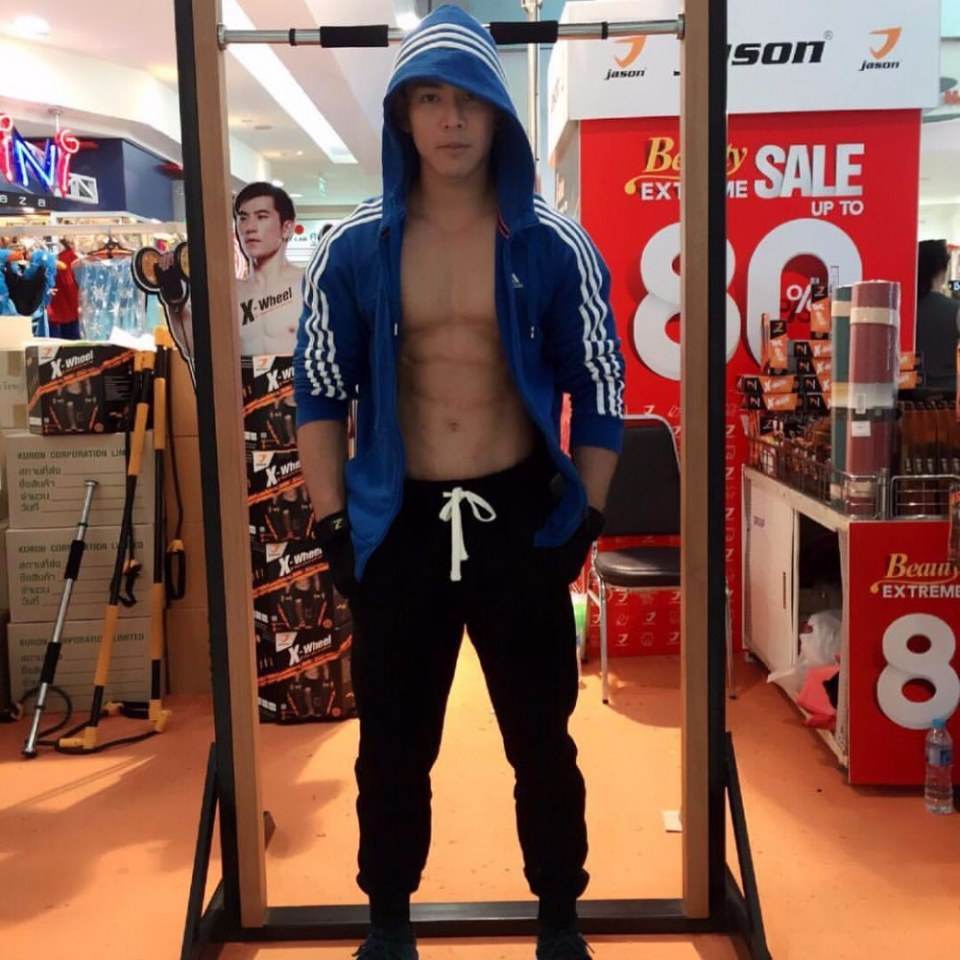 บ้ากล้าม นม วงแขน