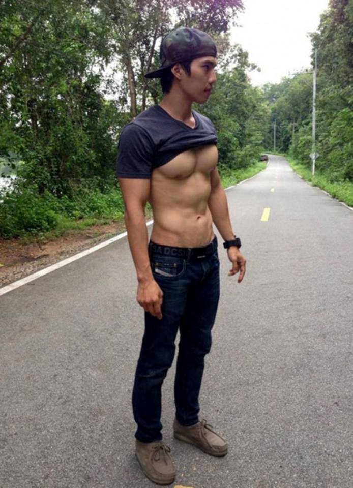 [ตามรอยผู้ชาย_006] มาสืบกันว่าหนุ่มในภาพคือใคร
