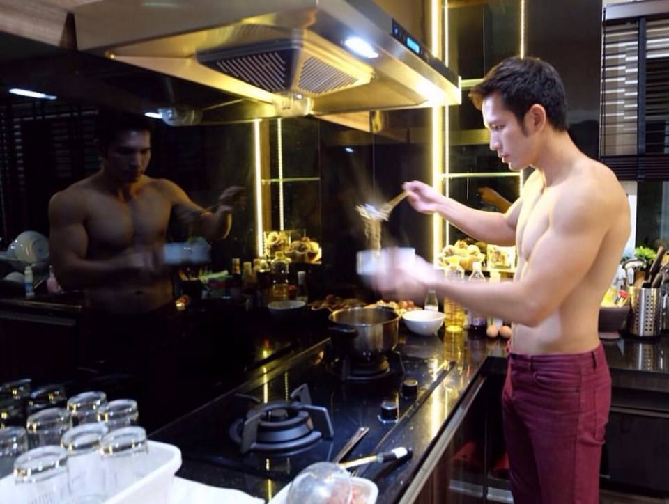 บอย โชคชัย ขาวล่ำน่ากิน #อิจฉาแฟนนาง