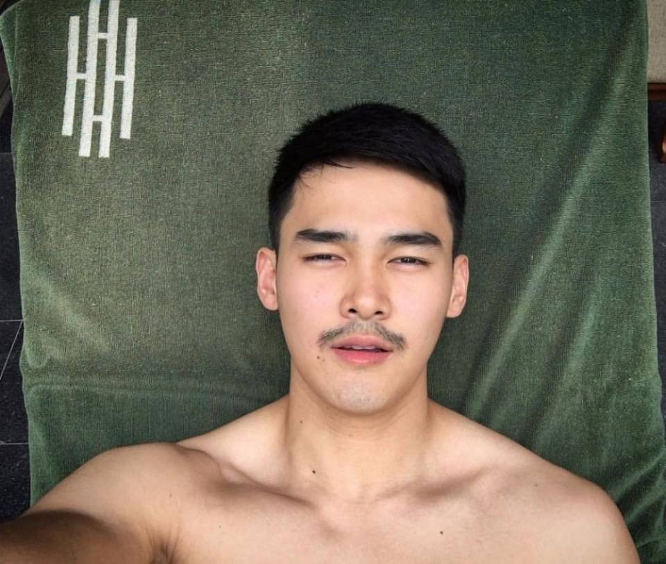 เลียคนหล่อ05