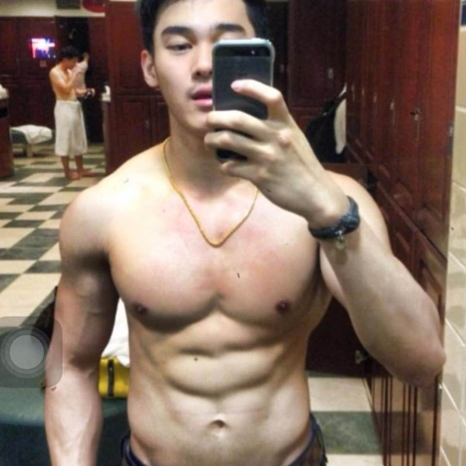 เลียคนหล่อ05