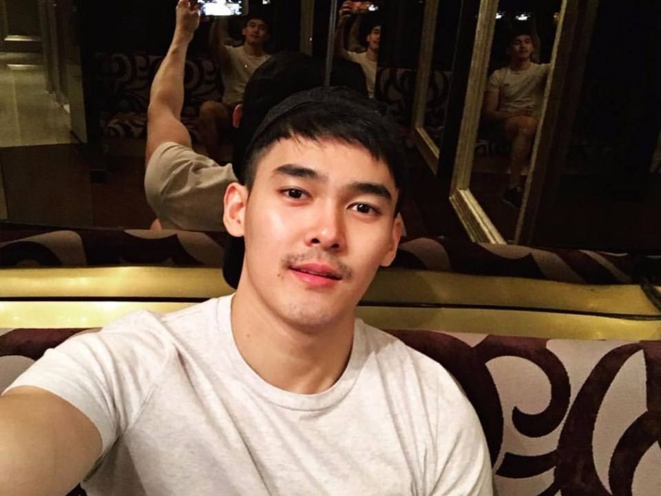 เลียคนหล่อ05