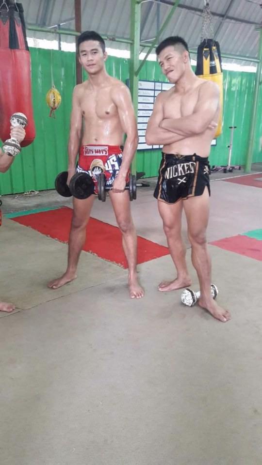 รวมภาพ นักมวยหล่อ น่ารัก "เป้าตุง" มัธยมวัยมัน